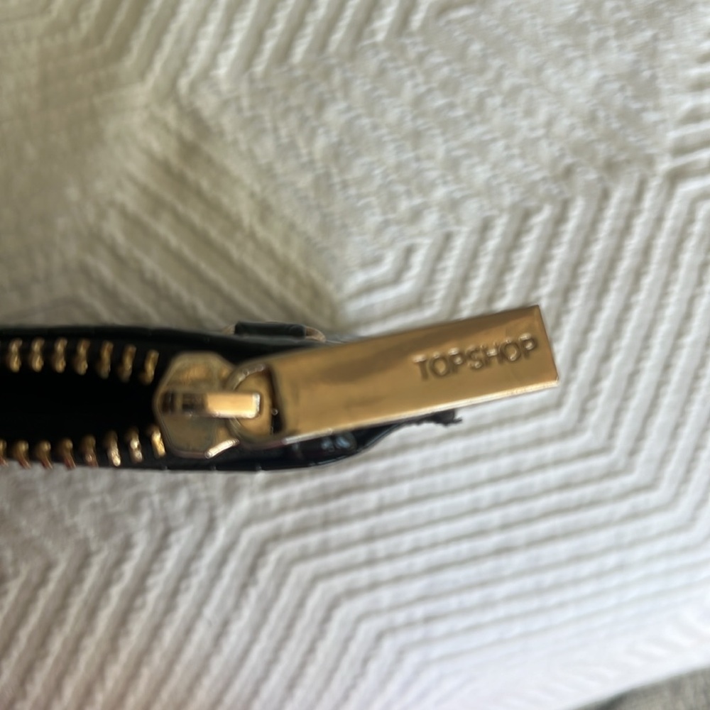 Topshop black crocodile embossed clutch - Picture 9 of 11